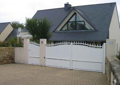 Locronan-Portail-et-portill